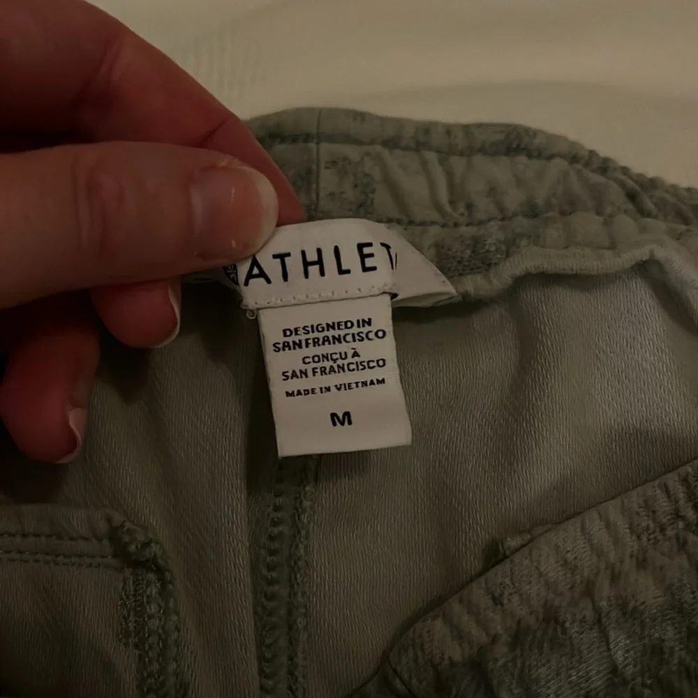 Athleta Ladies Farallon Jogger Size M - Picture 2 of 4